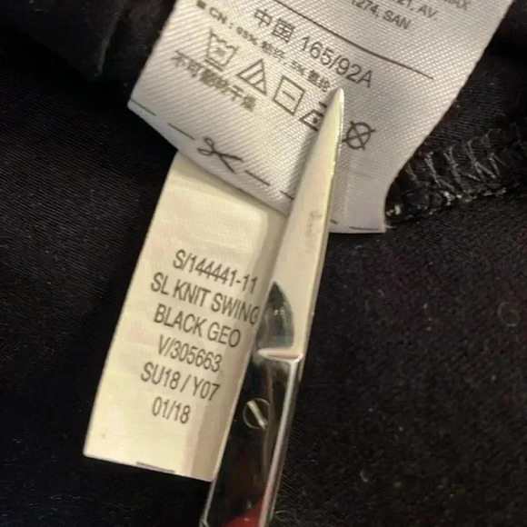 Old Navy Women’s Medium Black & White Sleeveless Stretch Slip On Dress - Picture 8 of 8